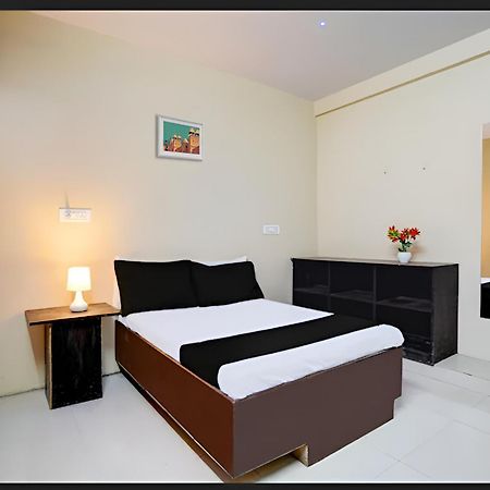 Selfie Rooms Surat Luaran gambar